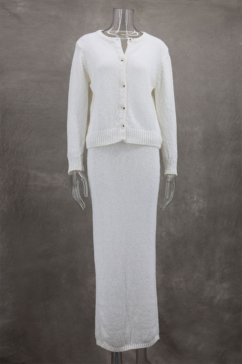 Harriet | Elegant two-piece suit with buttons and an O-neck and long sleeves