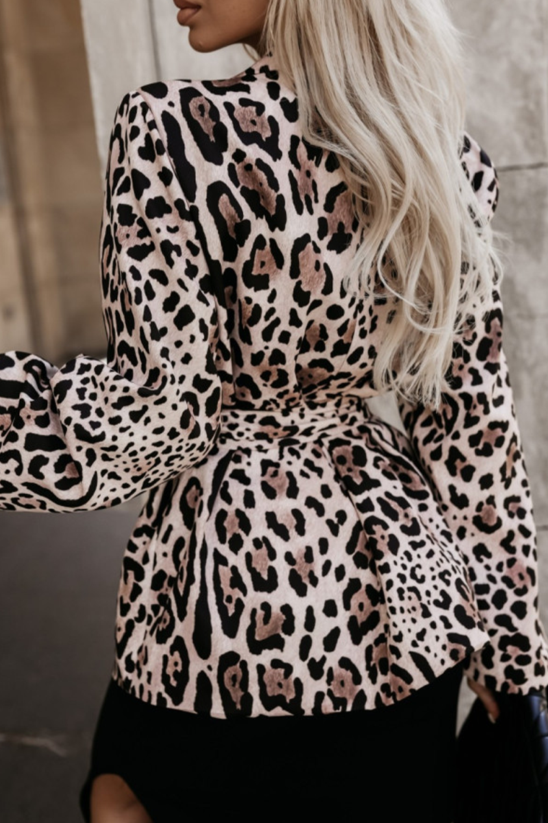 Hannelore | Casual outerwear with floral leopard lacing and turn-down collar
