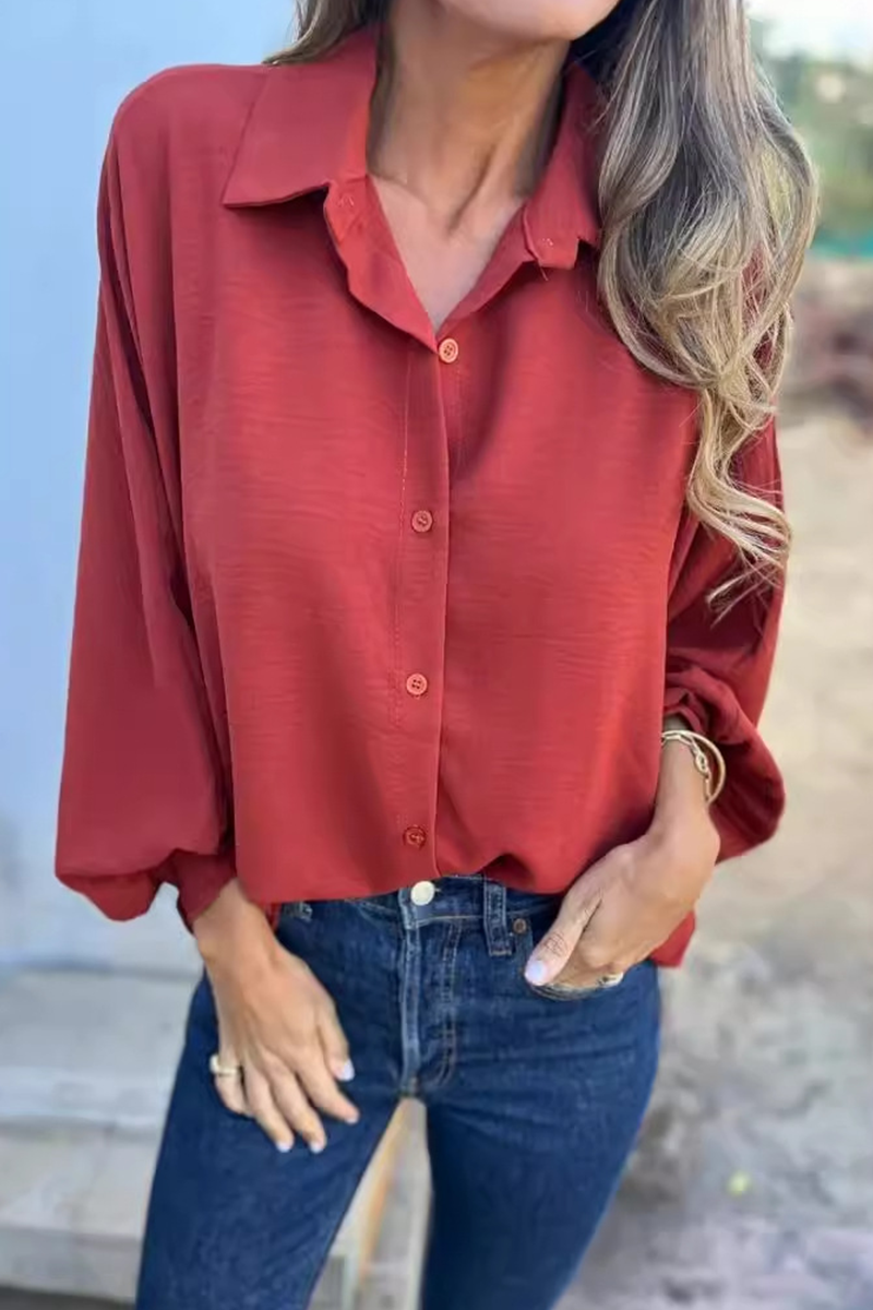 Henny | Casual everyday blouses with buttons and turn-down collars