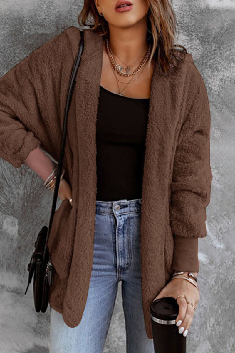 Hilde | Casual, daily outerwear with a fluffy cardigan collar