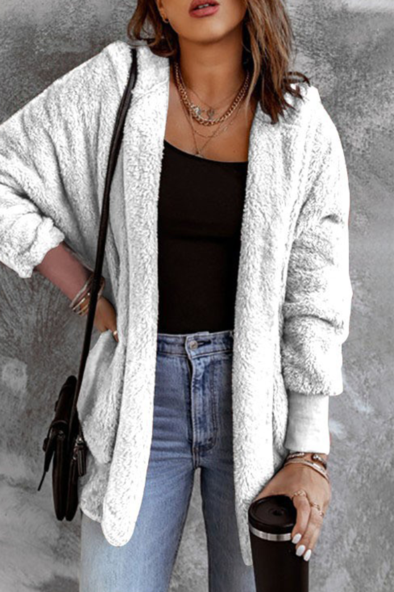 Hilde | Casual, daily outerwear with a fluffy cardigan collar