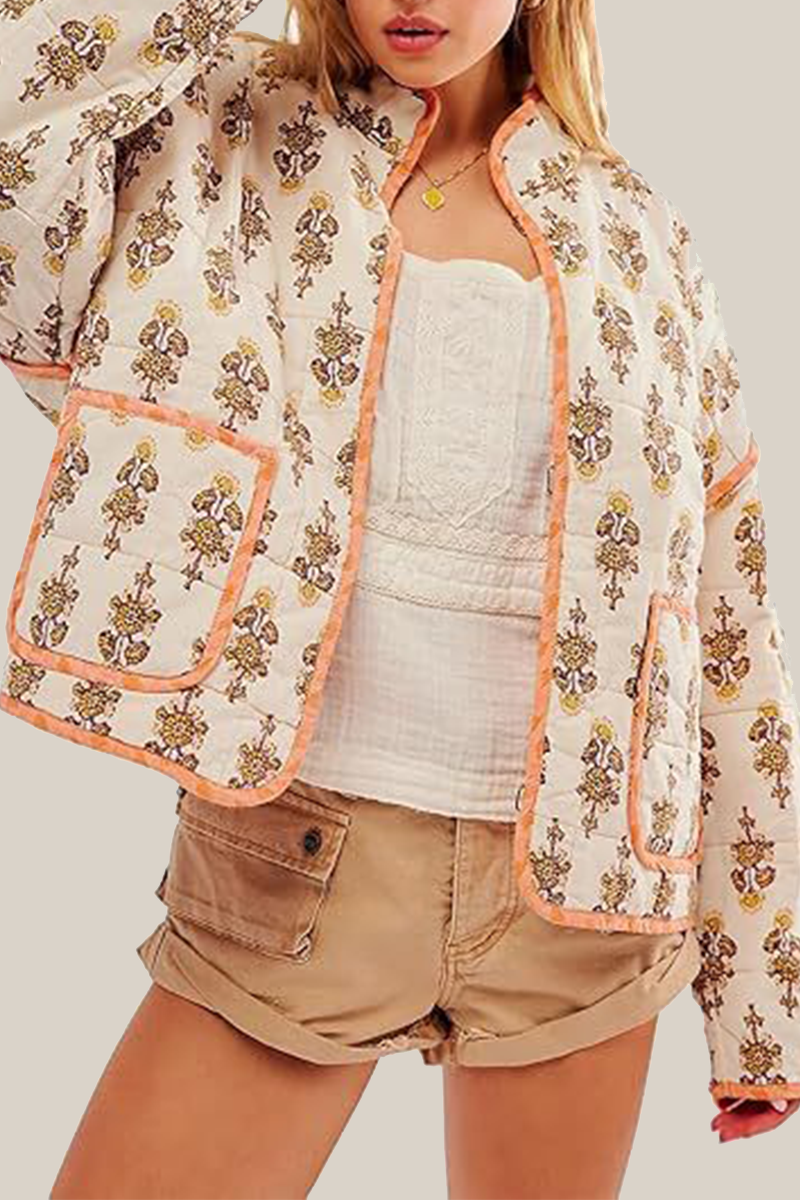 Clarisa | Fashionable and effortless winter garment