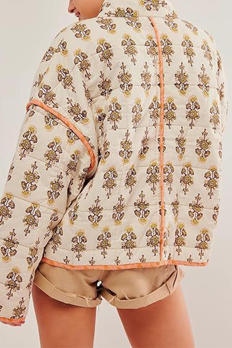 Clarisa | Fashionable and effortless winter garment