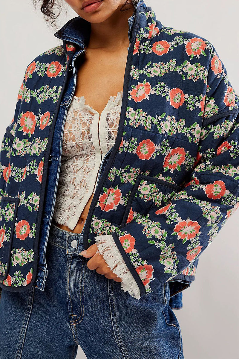Clarisa | Fashionable and effortless winter garment