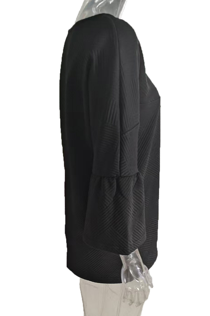 Ivana | Casual everyday outerwear with solid color ruffles