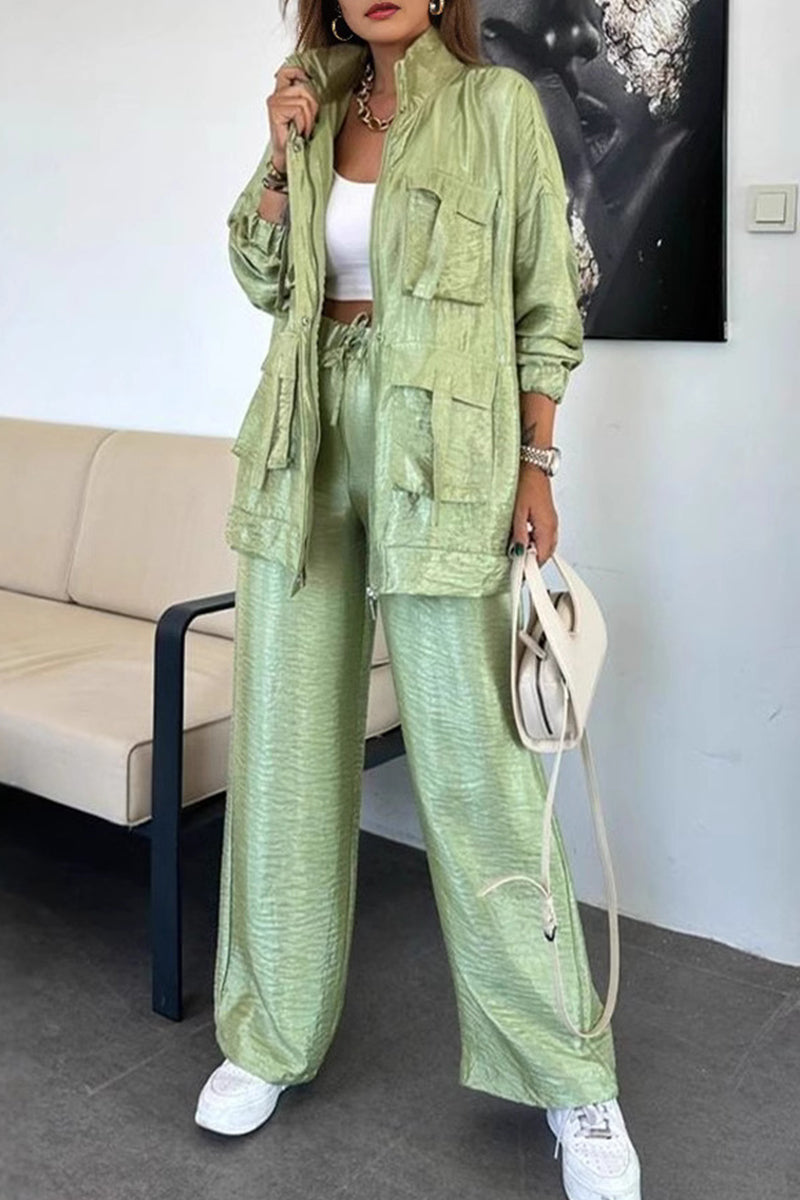 Jessa | Casual, long-sleeved two-piece suit with a gathered stand-up collar and pockets