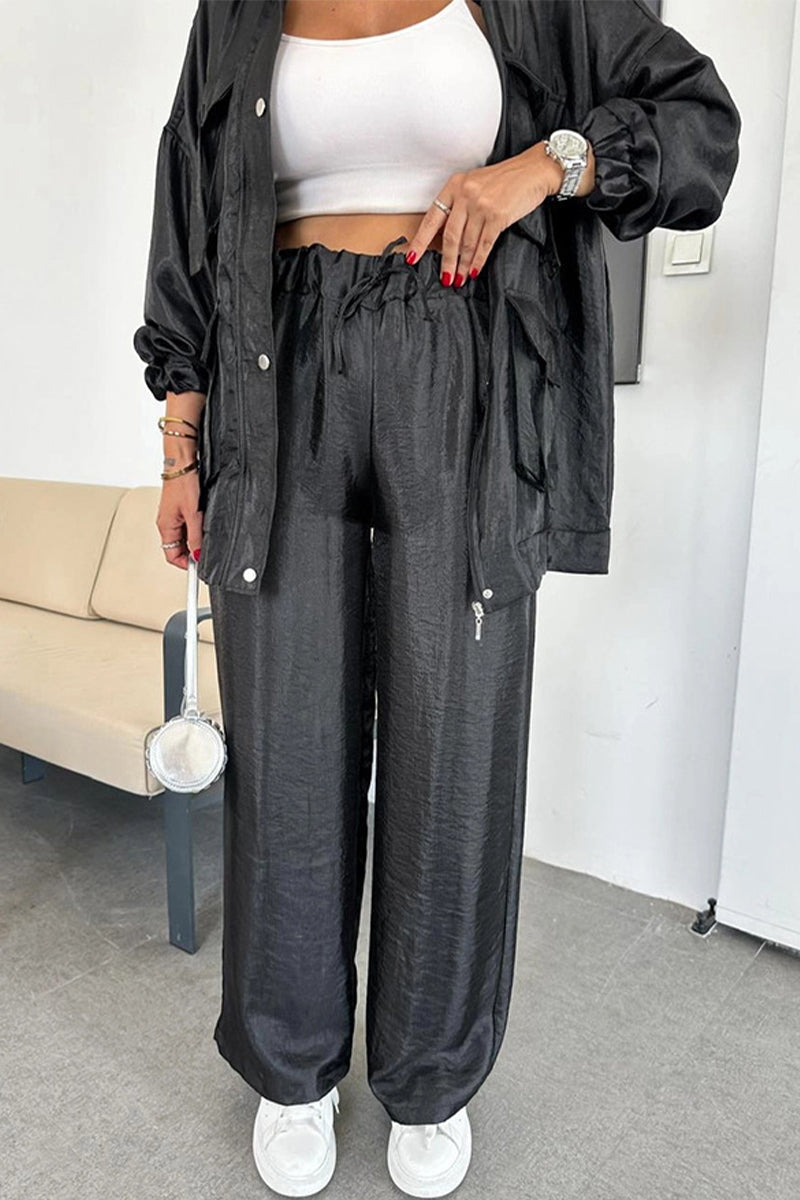 Jessa | Casual, long-sleeved two-piece suit with a gathered stand-up collar and pockets