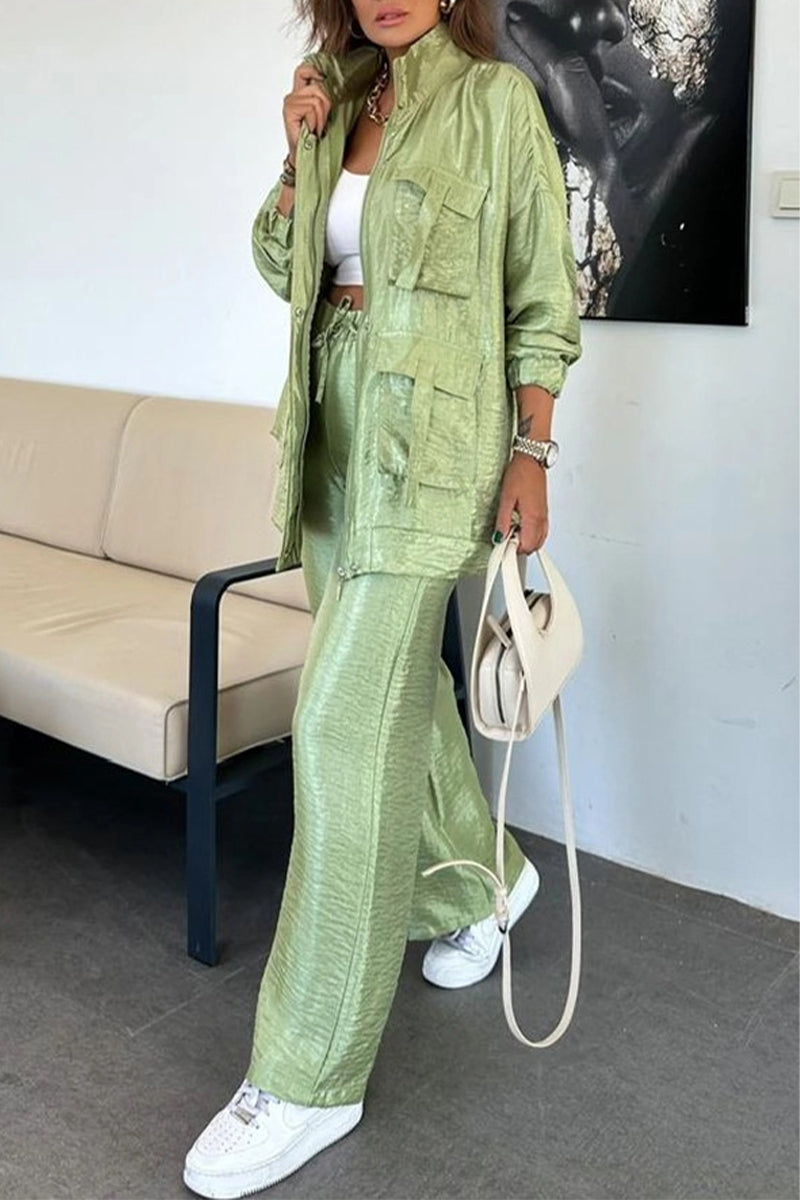 Jessa | Casual, long-sleeved two-piece suit with a gathered stand-up collar and pockets