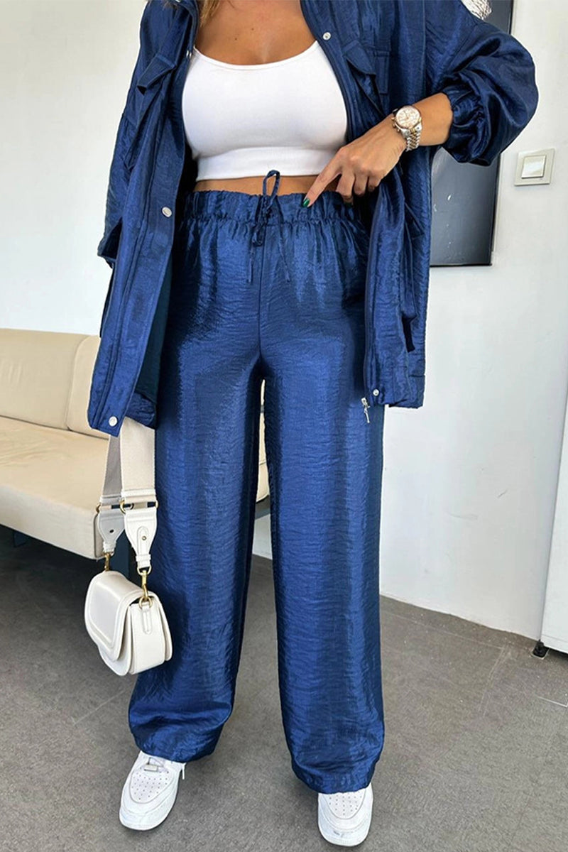 Jessa | Casual, long-sleeved two-piece suit with a gathered stand-up collar and pockets