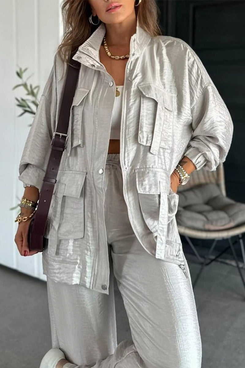 Jessa | Casual, long-sleeved two-piece suit with a gathered stand-up collar and pockets