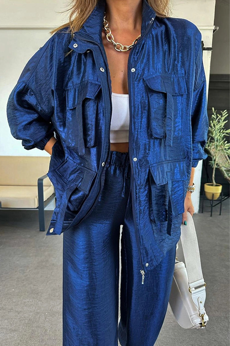 Jessa | Casual, long-sleeved two-piece suit with a gathered stand-up collar and pockets