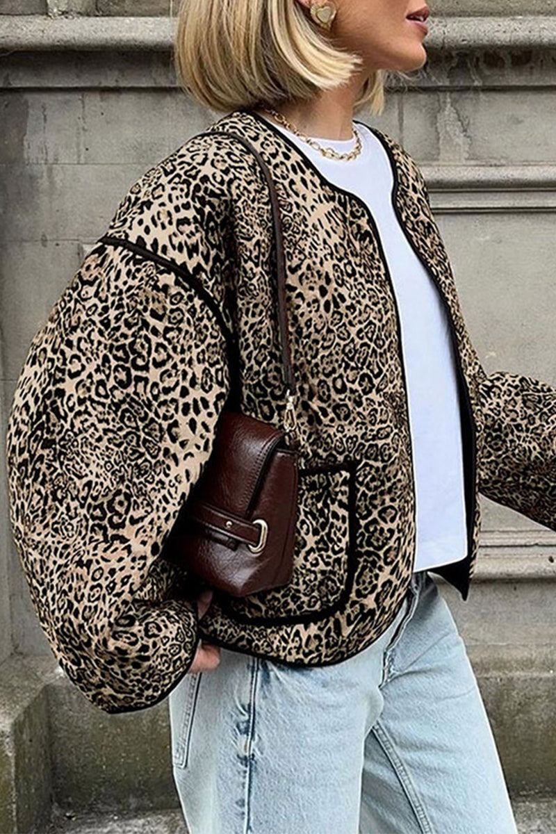 Joana | Casual street outerwear with leopard pocket patchwork and O-neck