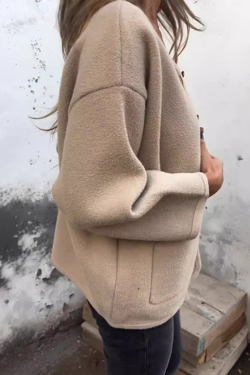 Julieta | Casual outerwear with pocket buttons and O-neck