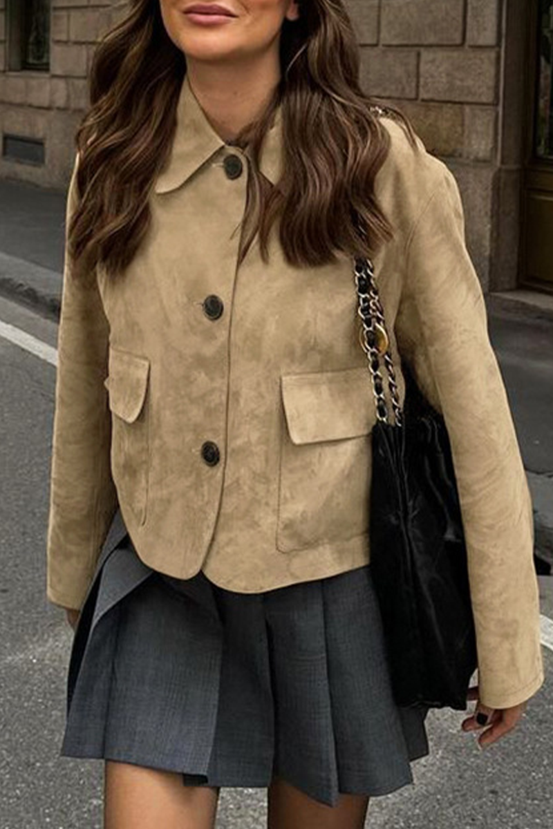 Katrin | Casual everyday outerwear with buttons and turn-down collar