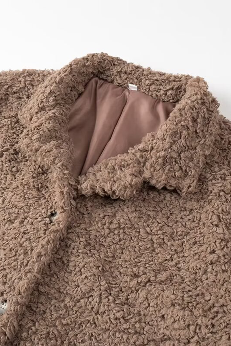 Valentina | Relaxed and timeless winter garment