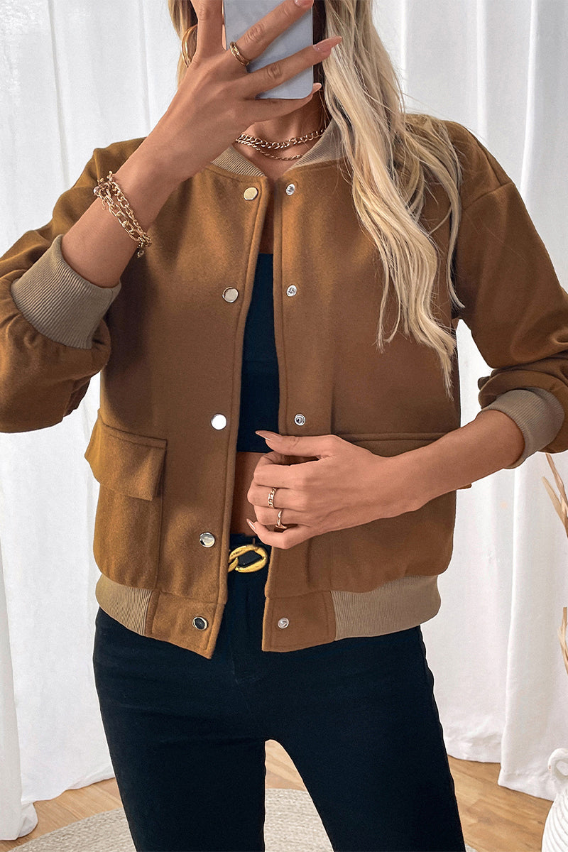 Carla | Casual outerwear with raw O-neck and pocket button