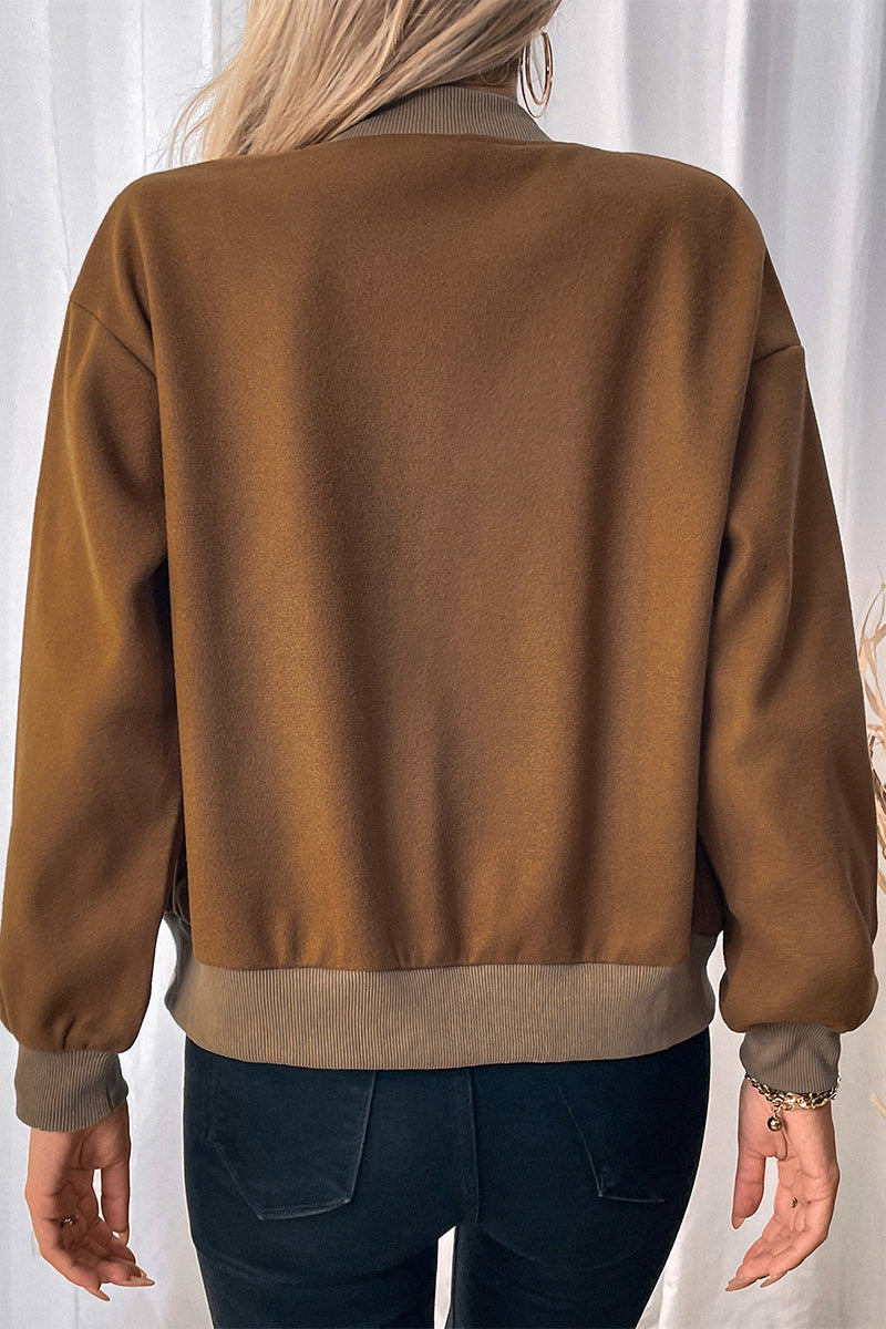 Carla | Casual outerwear with raw O-neck and pocket button