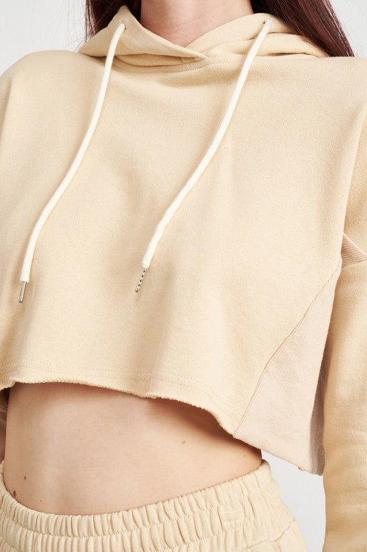 Lucía | SHORT HOODIE WITH DRAWSTRING