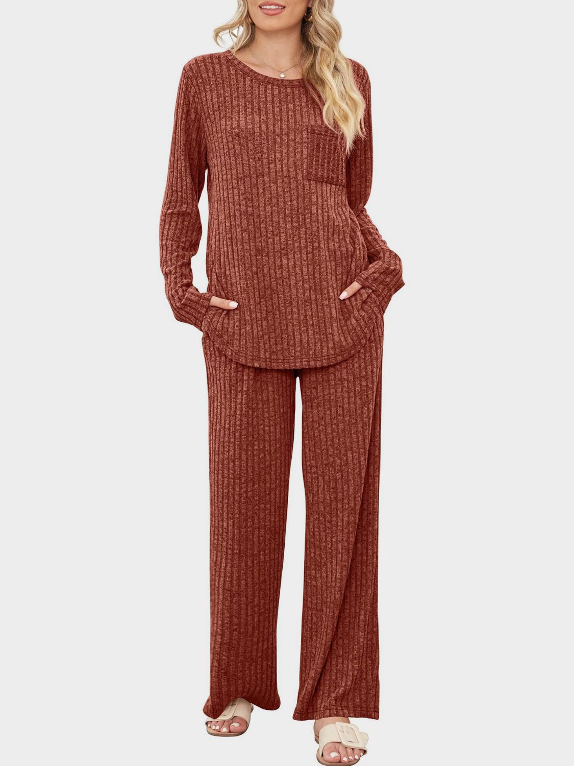 Henriette | Set consisting of a long-sleeved top and crew-neck trousers