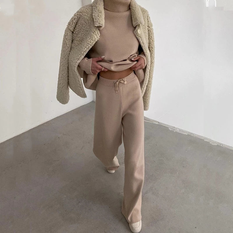 Malena | Elegant and minimalist two-piece set for women