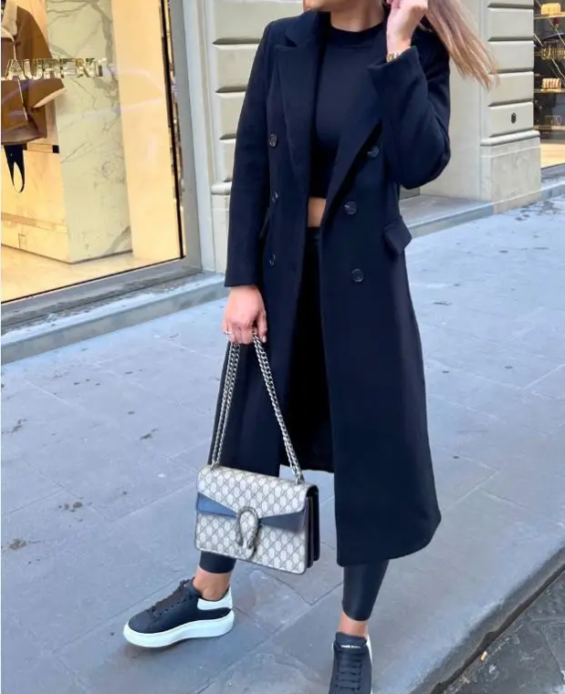 Azucena | Classic and elegant winter garment