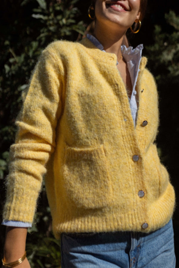 Corina | Classic and comfortable winter cardigan