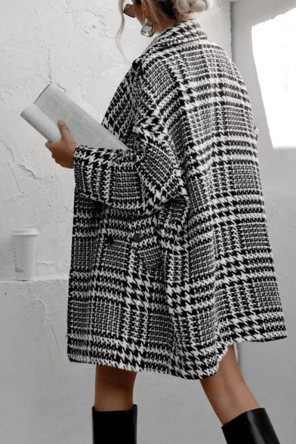 Patricia | Long-sleeved coat with a houndstooth collar and pockets
