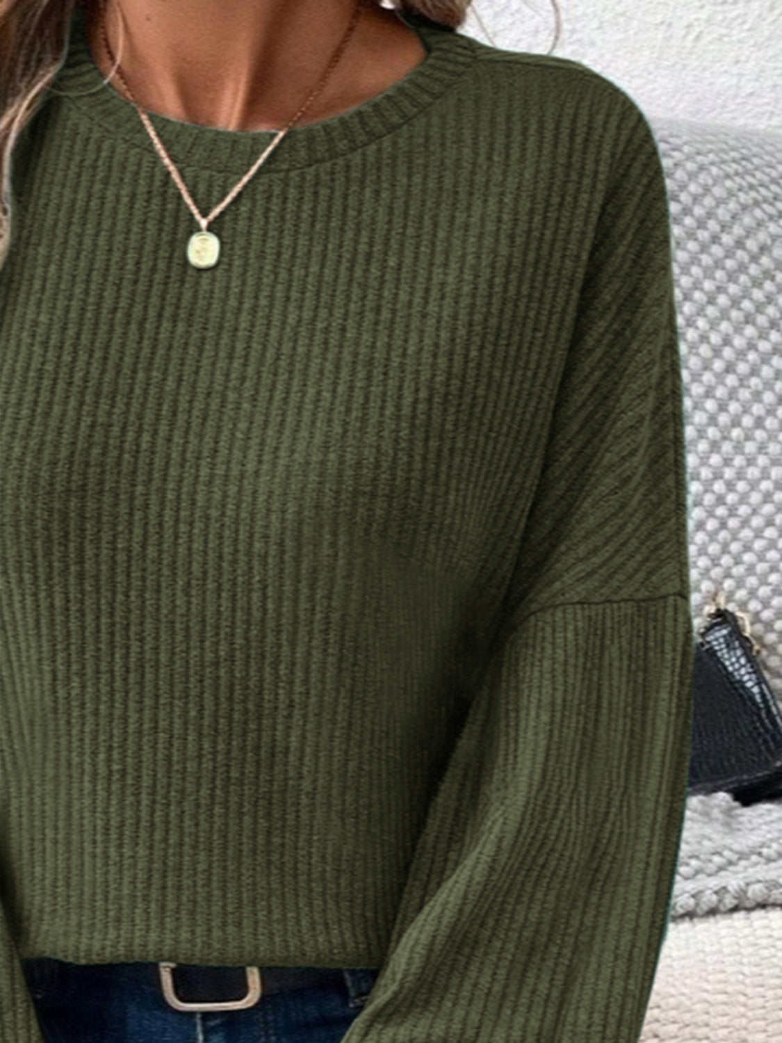 Olivia | Ribbed crew neck t-shirt with lantern sleeves