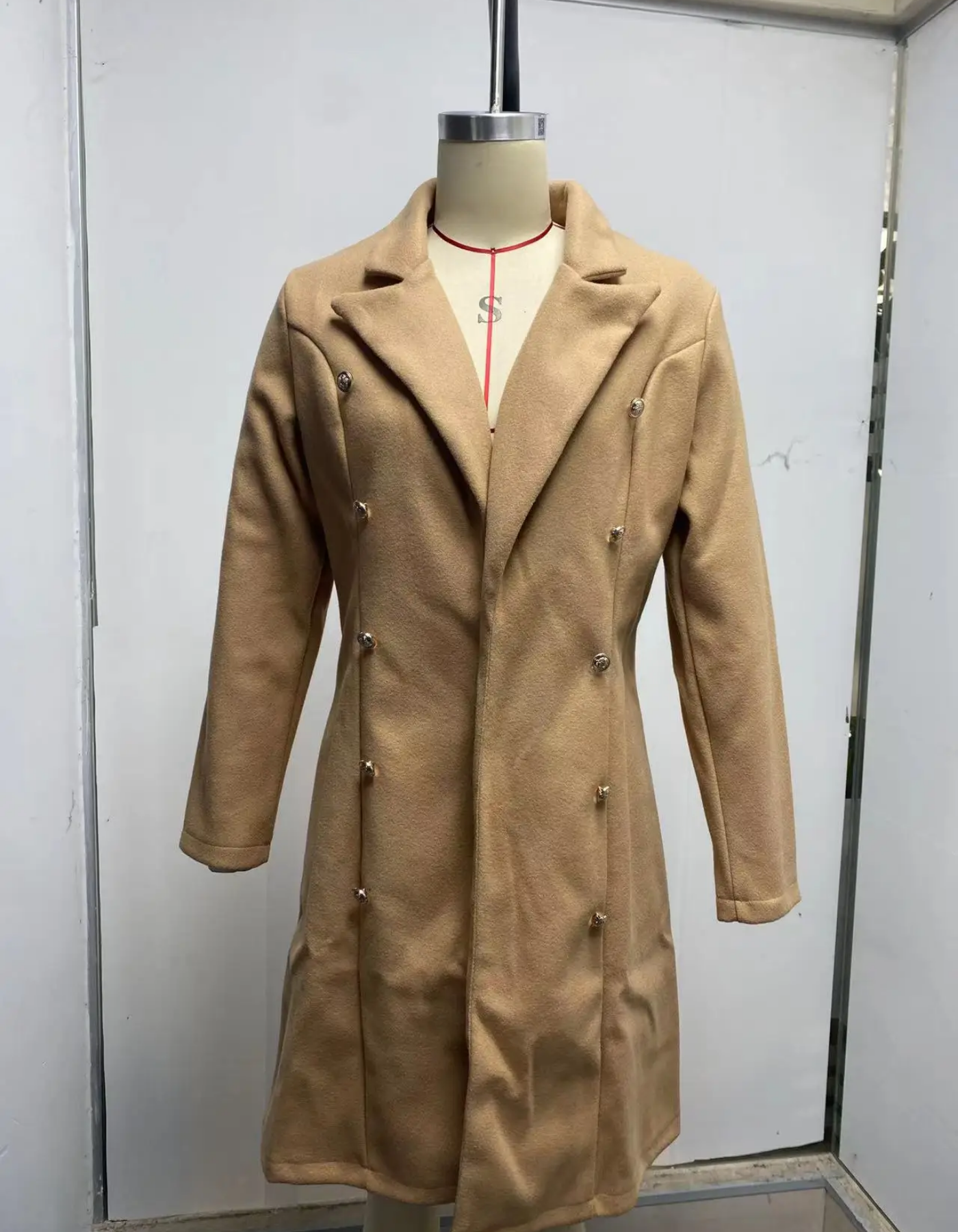 Hilda | Elegant and casual winter garment