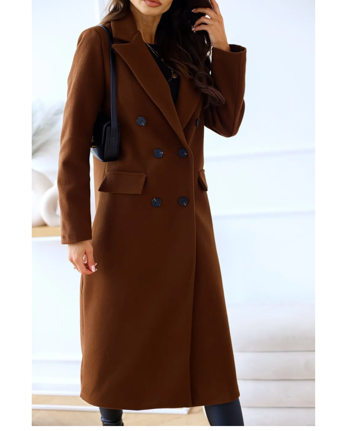 Rafaela | Classic and comfortable winter garment.