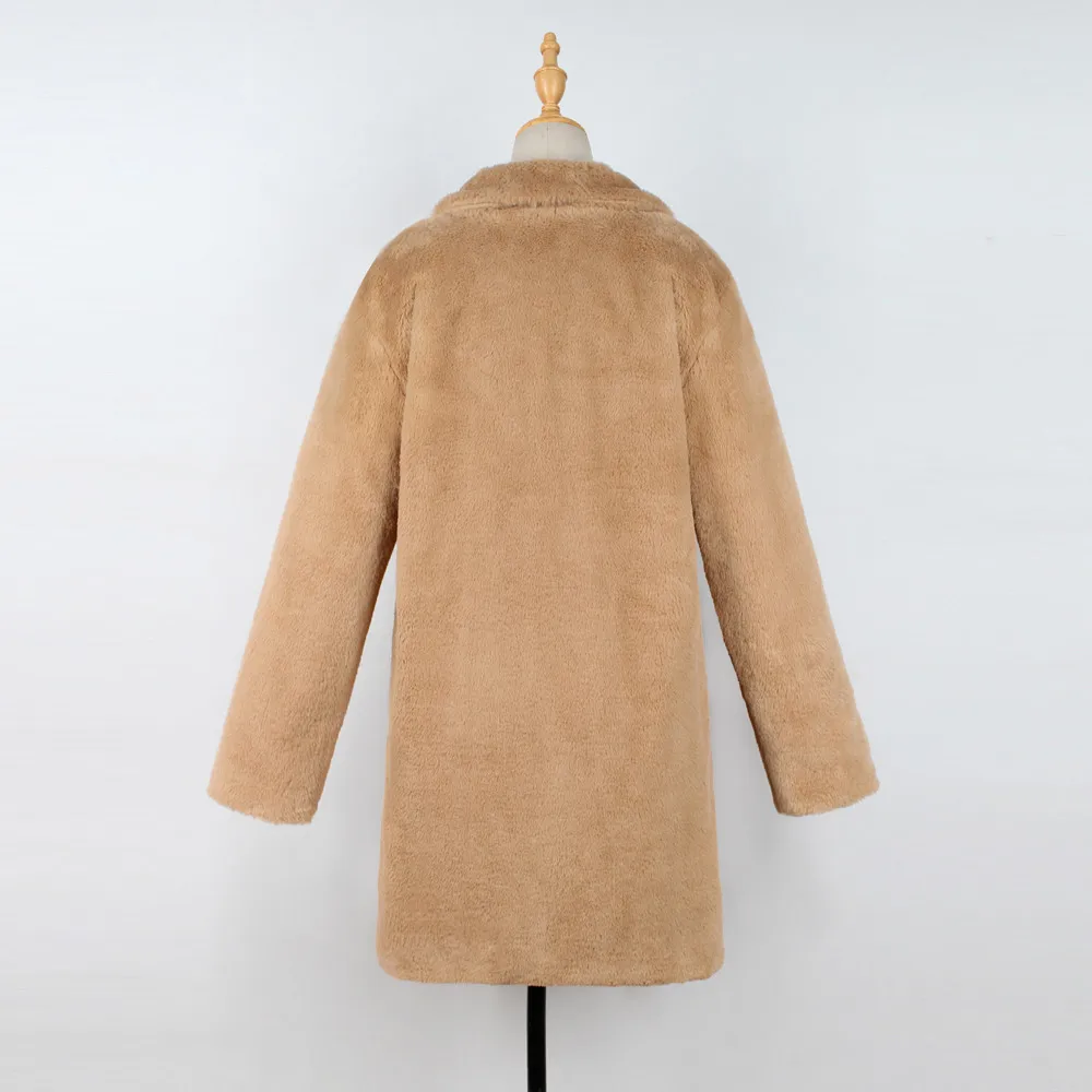 Ursula® | Modern and minimalist winter garment.