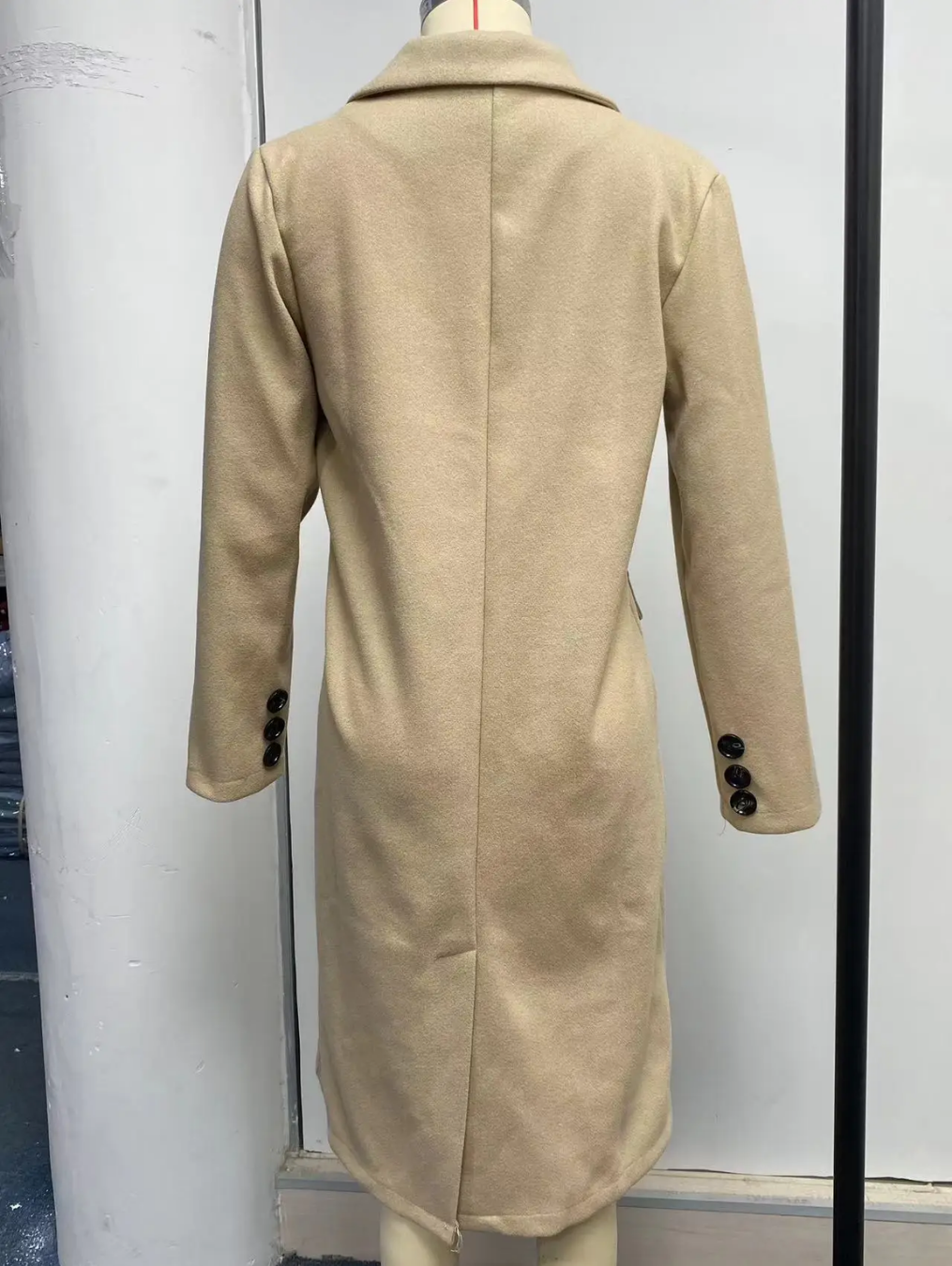 Renata | Casual and effortless winter garment