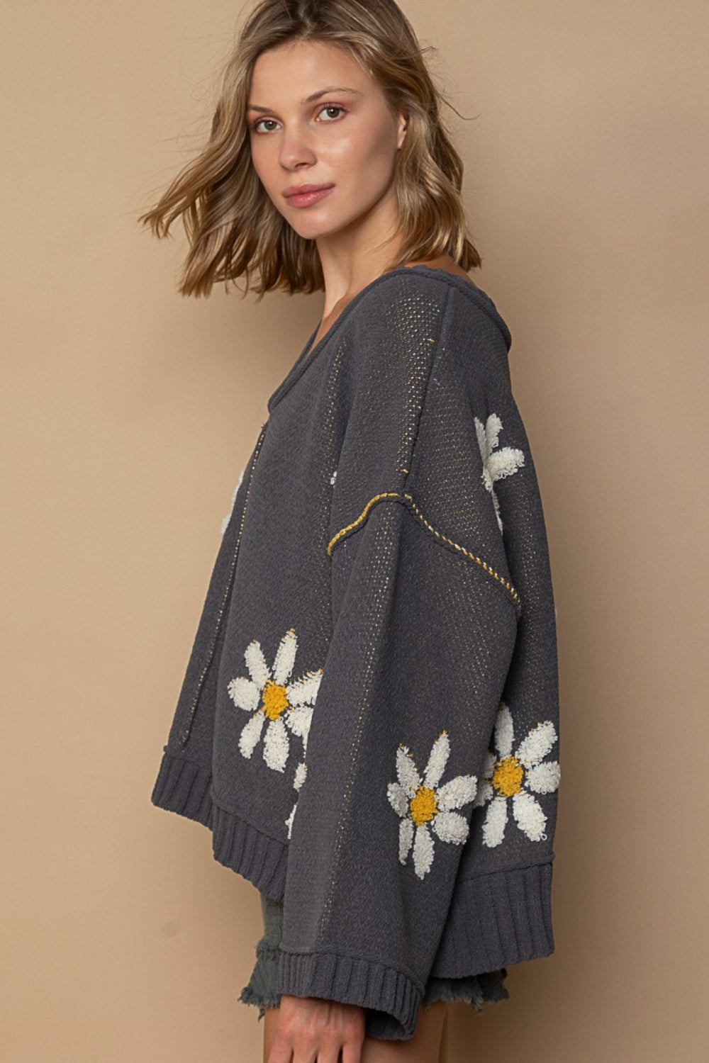 Doris | Floral chenille V-neck sweater