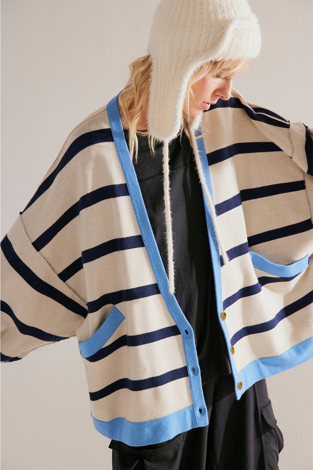 Monica| Casual and fashionable winter cardigan