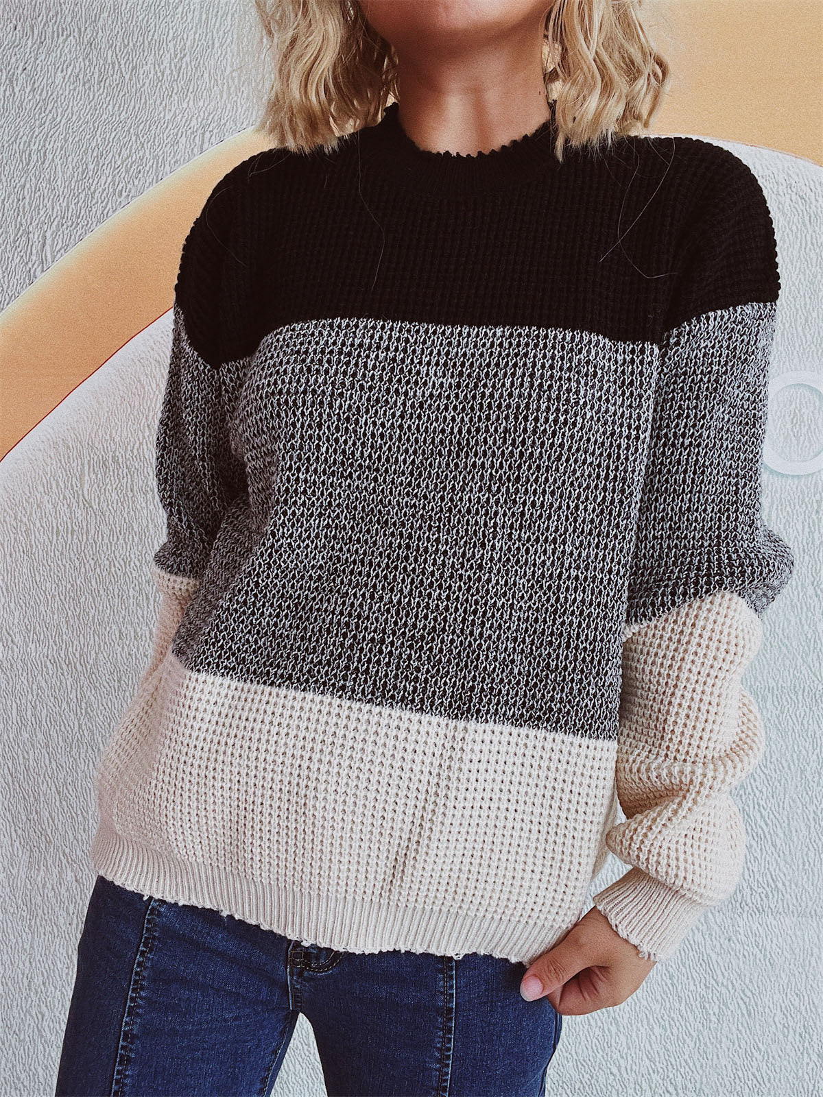 Emilie | Long sleeve sweater with a color block design