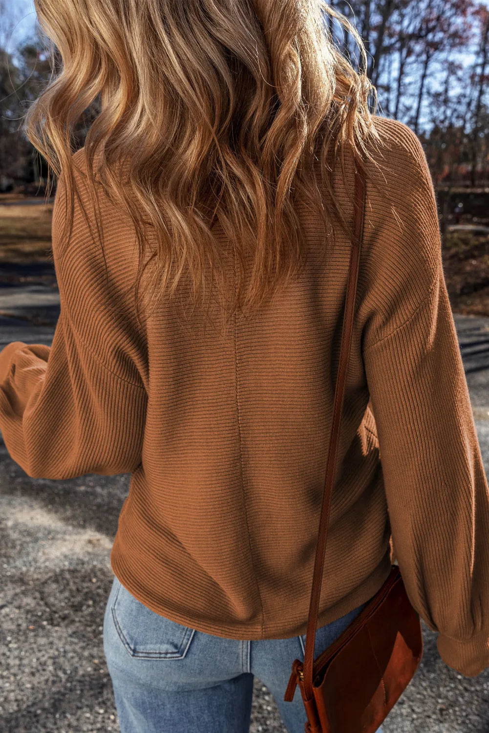Lorena | Long-sleeved sweater with a V-neck and dropped shoulders