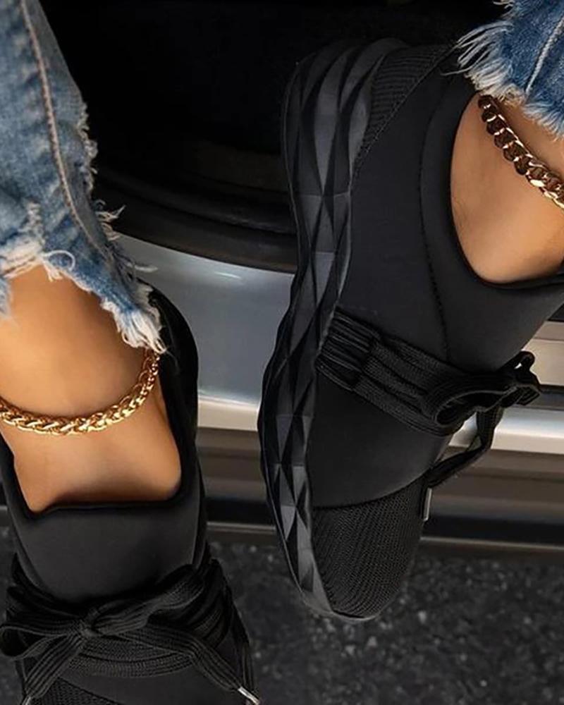 Nina | Custom-made orthopedic casual shoes.