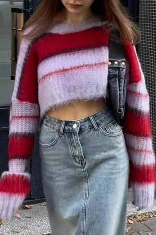 Ursula | Knitted cropped sweater with color block stripes and a crew neck