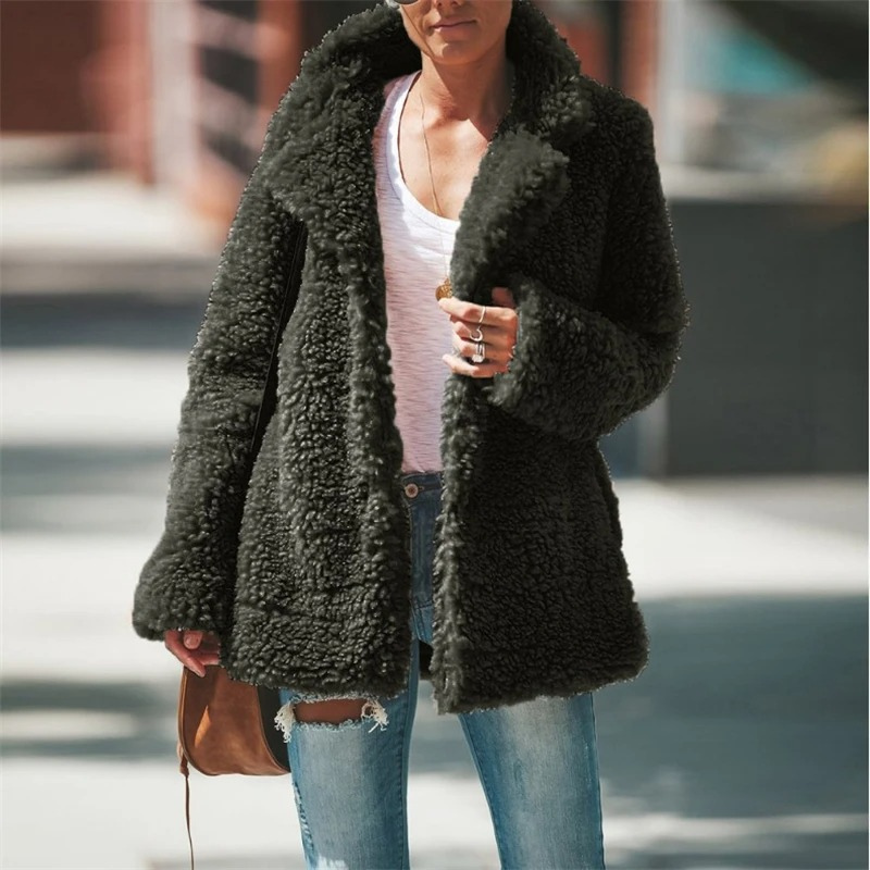 Ariadna | Timeless and elegant winter clothing