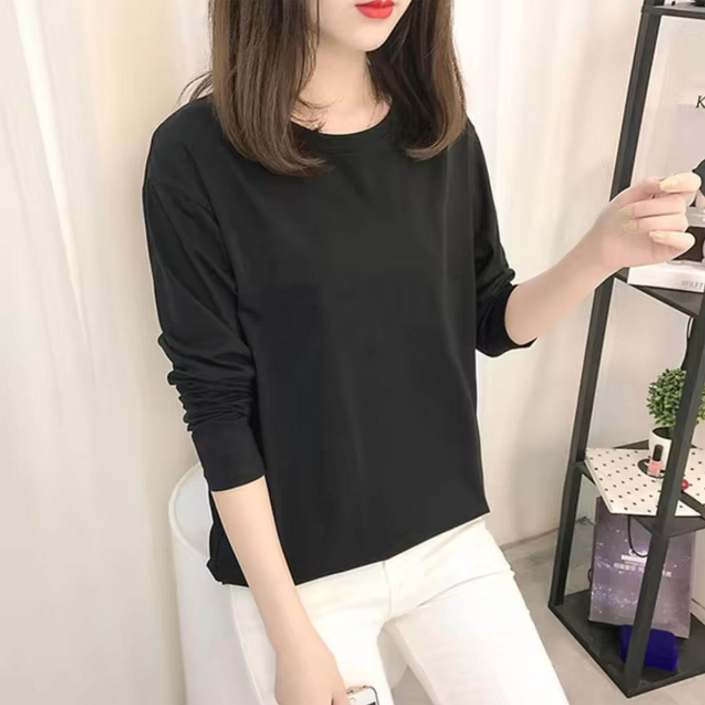 Iris | Long-sleeved cotton shirt with a crew neck