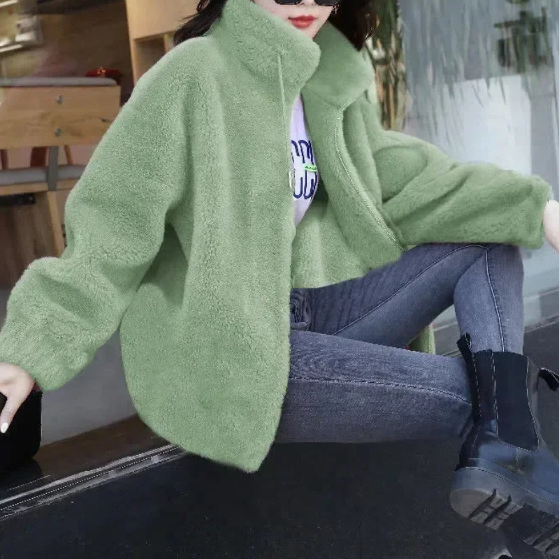 Sandra® | Modern and versatile winter garment.