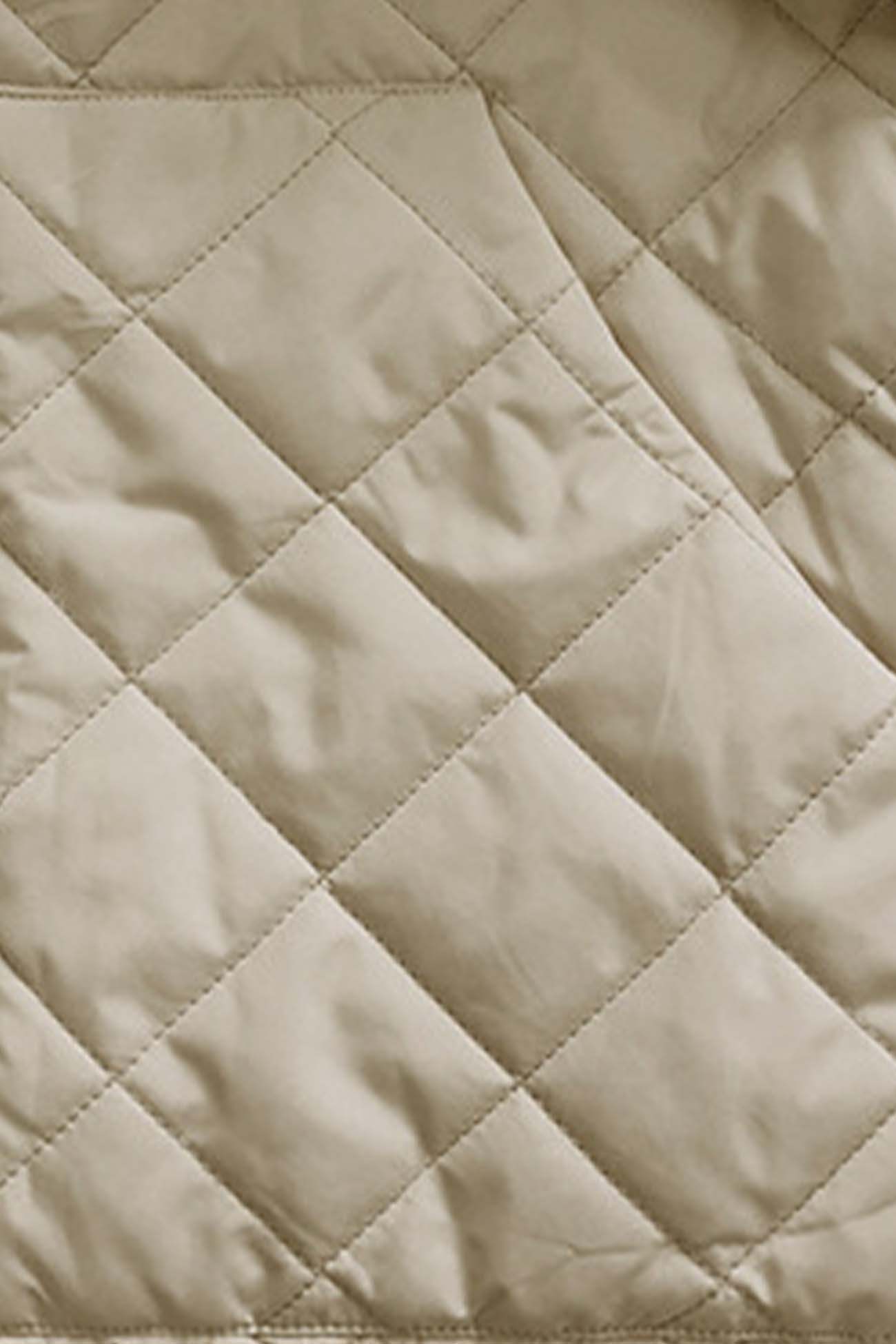 Ramona | Quilted jacket with hood and pocket belt