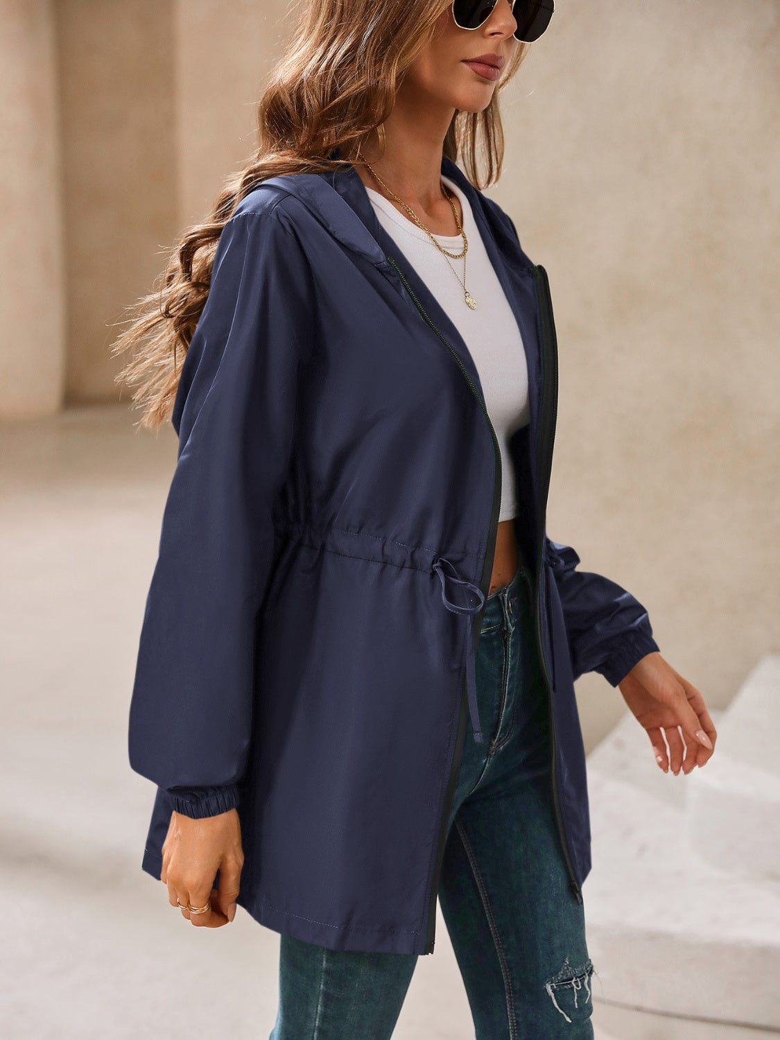 Elvira | Waterproof, long-sleeved outdoor windbreaker with hood