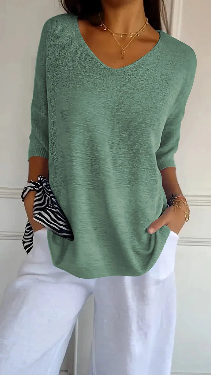 Encarni | Comfortable knitted top for women with a V-neck