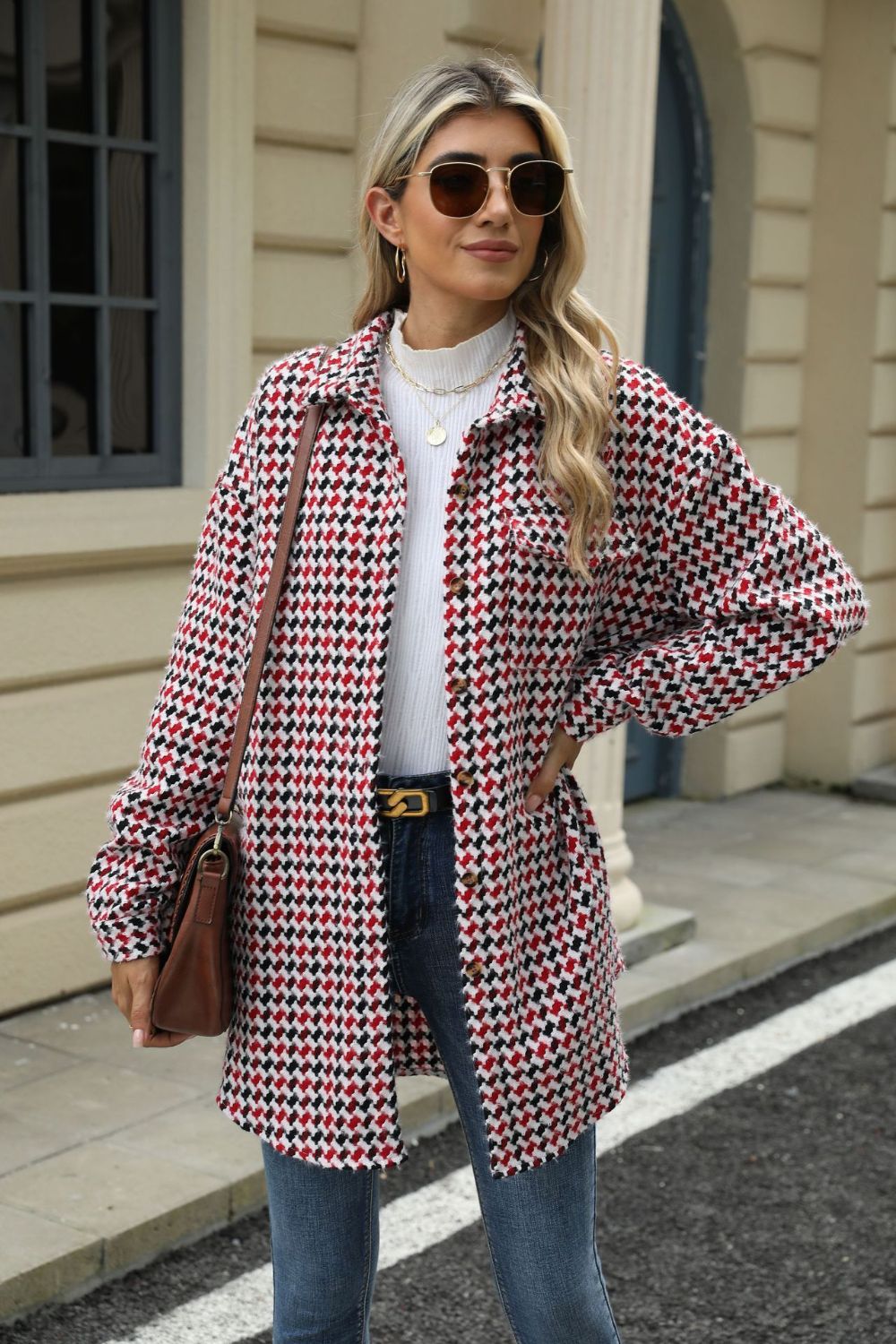 Anika | Houndstooth coat with buttons and dropped shoulders