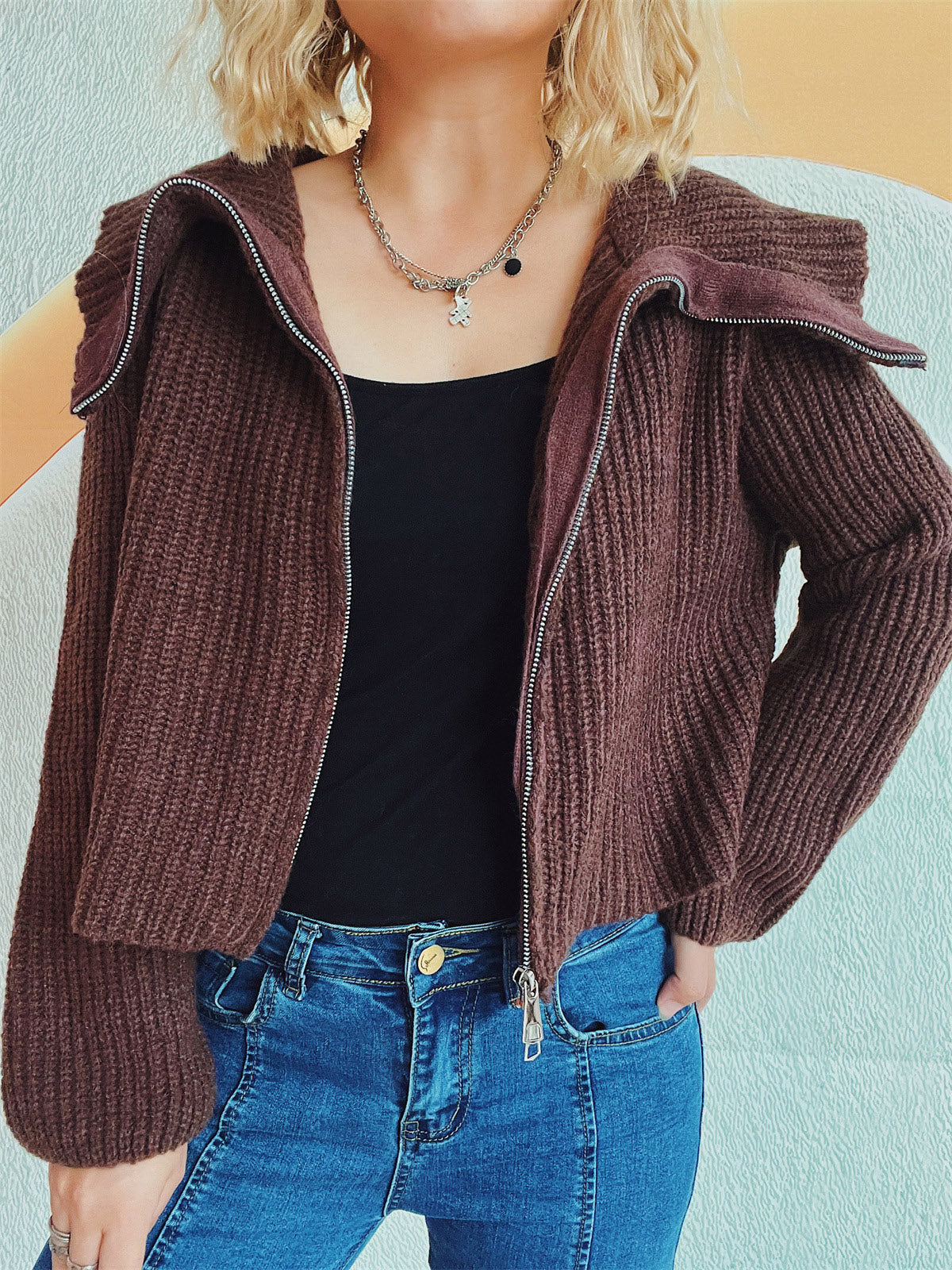 Estefanía | Long-sleeved cardigan with collar and zip