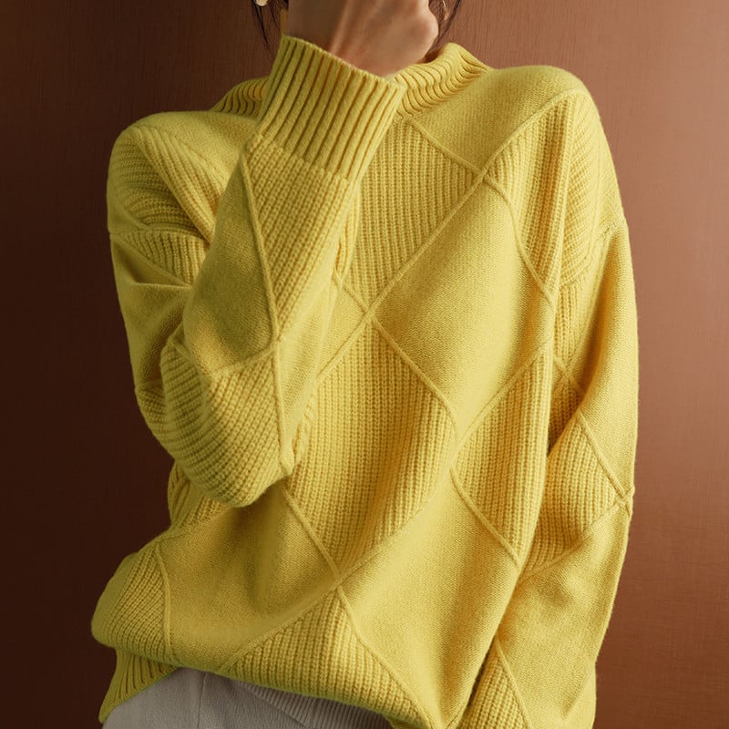 Rubí | Comfortable soft turtleneck sweater