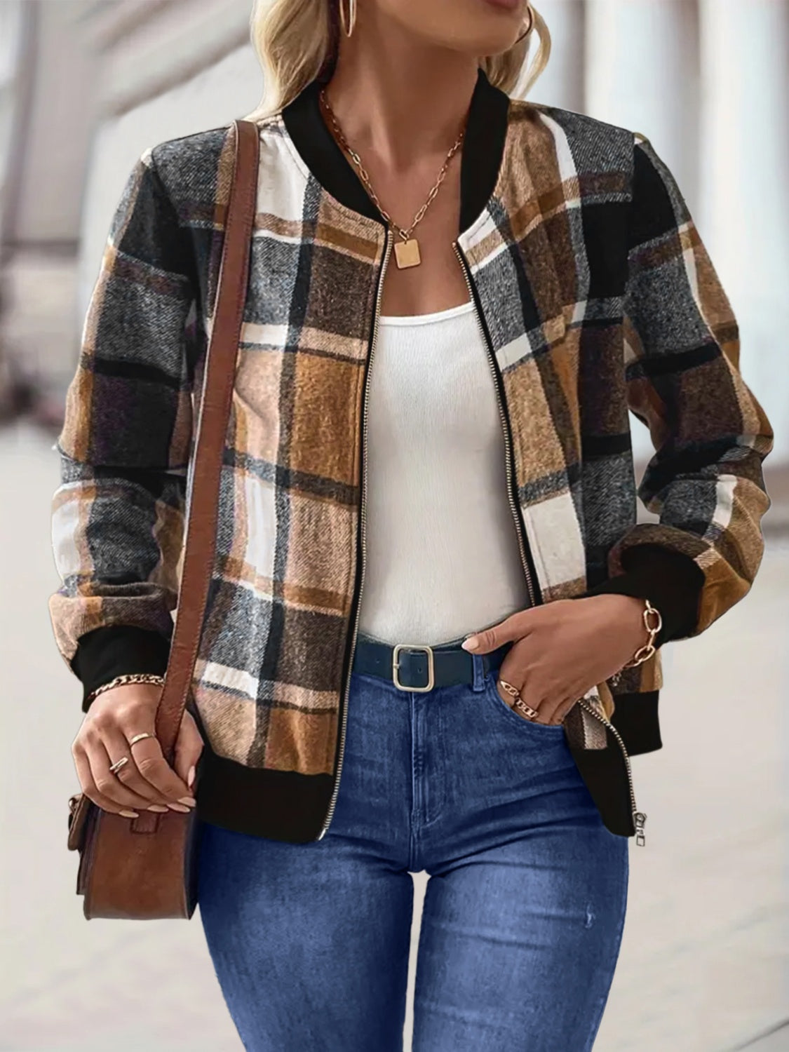 Klara | Oversized checked jacket with baseball collar and zip fastening