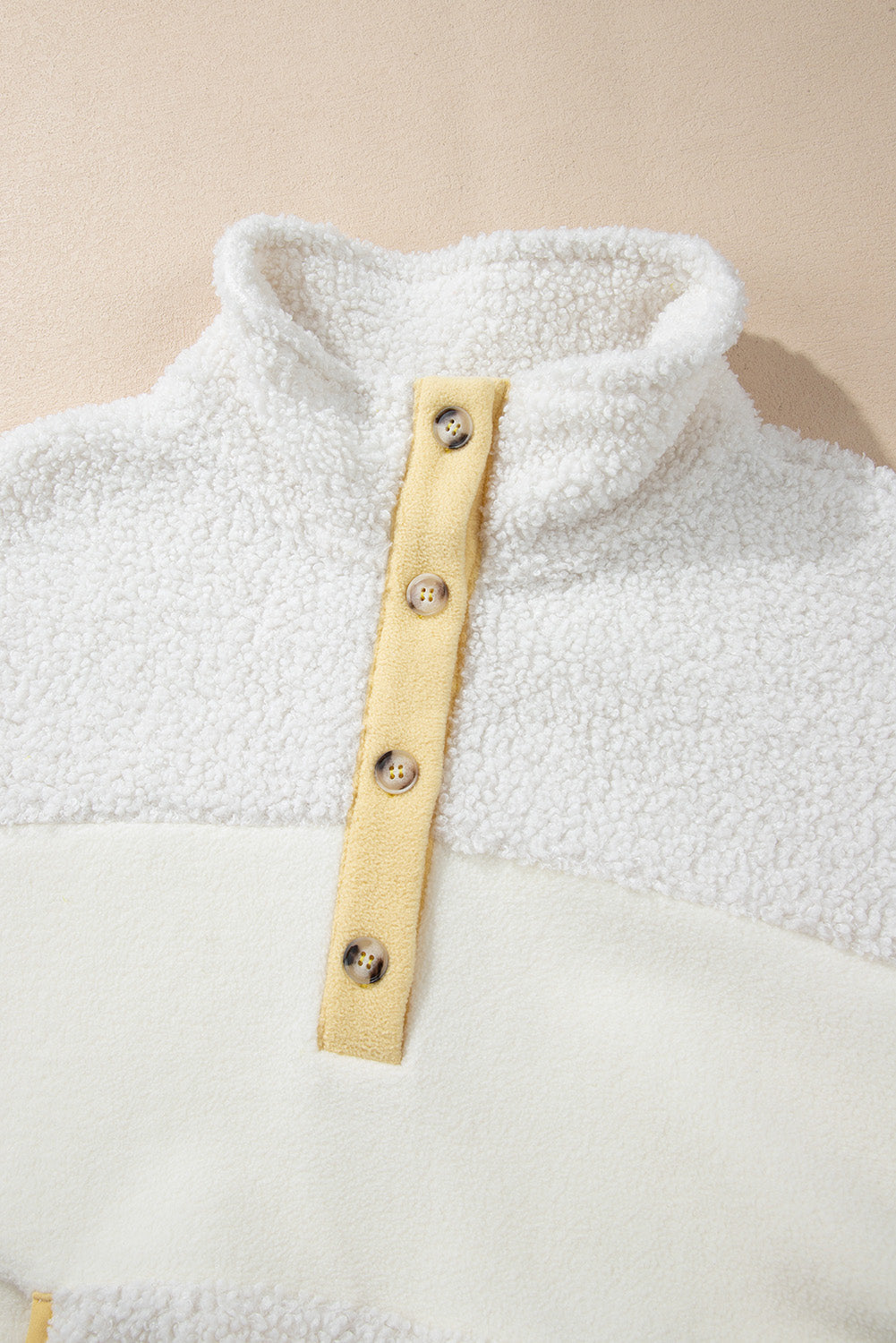 Camila | Fashionable and minimalist winter garment
