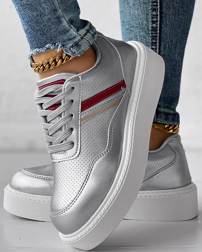Yara | Elegant and detailed supportive sneakers